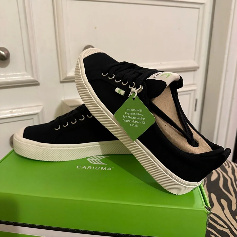 Cariuma OCA low black sneakers sz 8M/9.5W - Picture 6 of 7